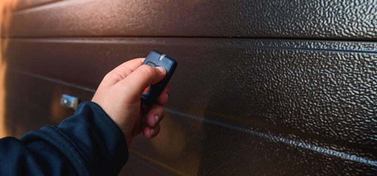 automatic door opener with remote control in Oceano